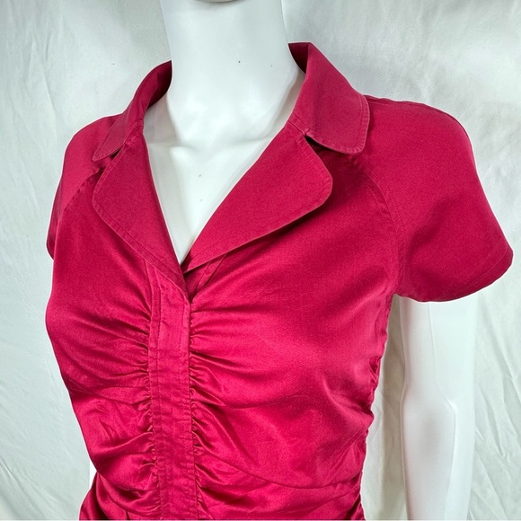 Ann Taylor Ruched Front Collared V-Neck Fitted Wine Colored Blouse - Picture 2 of 7